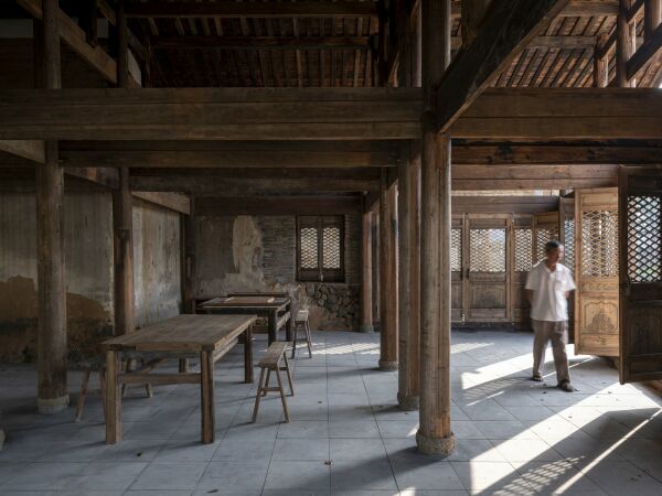 Kultur- und Dorfzentrum bei Nanping von Cocoon Studio