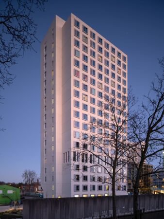 Hochhaus in Amsterdam von OMA