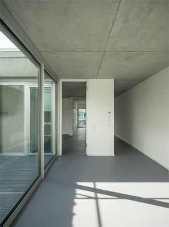 Zwei Wohn- und Geschäftshäuser in Berlin von Robertneun