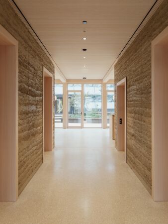 Firmenerweiterung in Ernstbrunn von juri troy architects