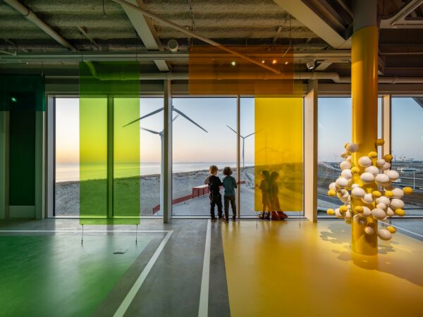 Besucherzentrum im Rotterdamer Hafen von MVRDV