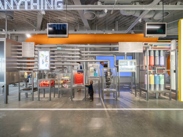 Besucherzentrum im Rotterdamer Hafen von MVRDV