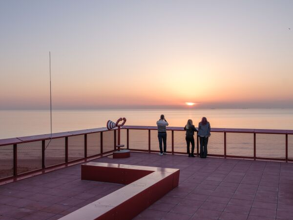 Besucherzentrum im Rotterdamer Hafen von MVRDV