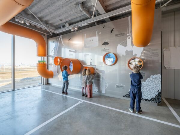 Besucherzentrum im Rotterdamer Hafen von MVRDV