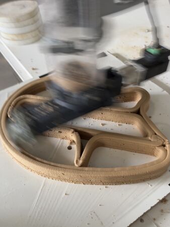 Mbel aus recyceltem Holz aus dem 3D-Drucker, Hersteller Addwood