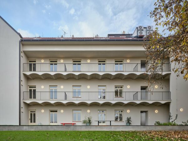 Sanierung in Prag von Plus One Architects