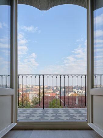 Sanierung in Prag von Plus One Architects