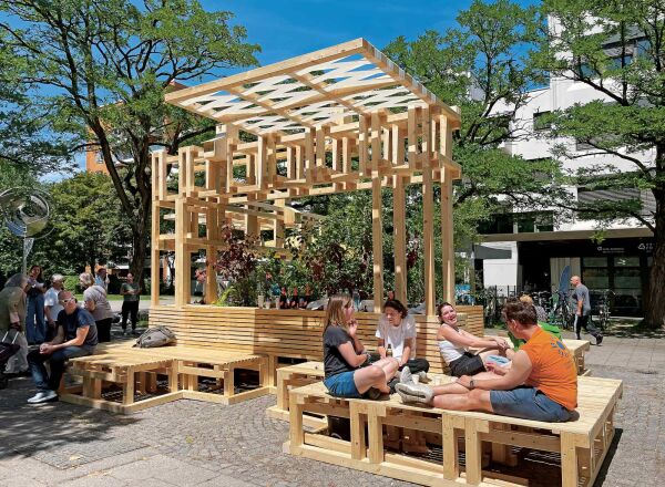 NEB-Action: Animal-AidedDesign Nisthocker