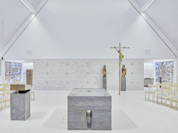 Kirchensanierung in Riederich von Heim Blaschke Architekten