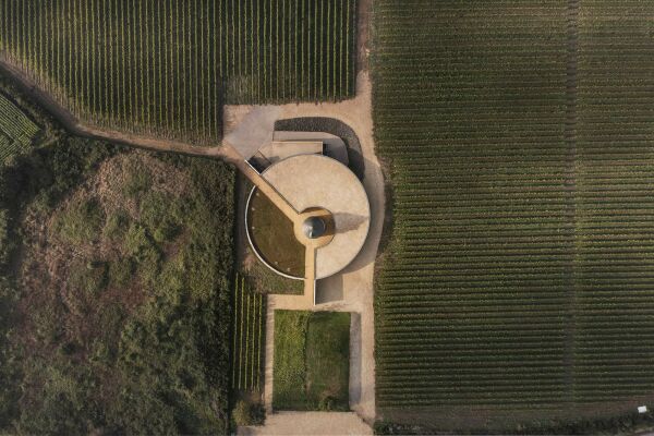 Weingut in Sarzeau von Carmen Maurice Architecture