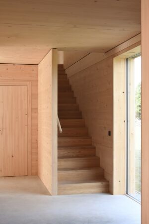 Drei Massivholzhuser in Bayern von Sven Wiebe Architekten