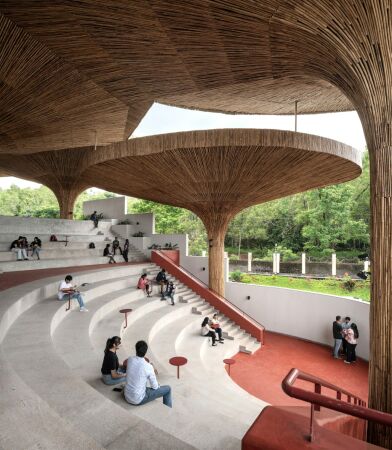 Universitätsgebäude in Manipal von The Purple Ink Studio