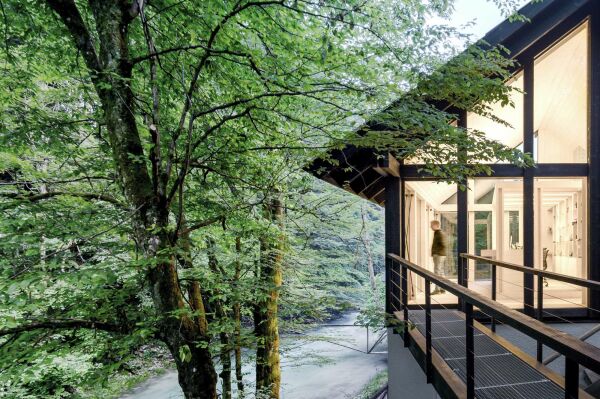 Tickethuschen in Slowenien von OFIS Arhitekti