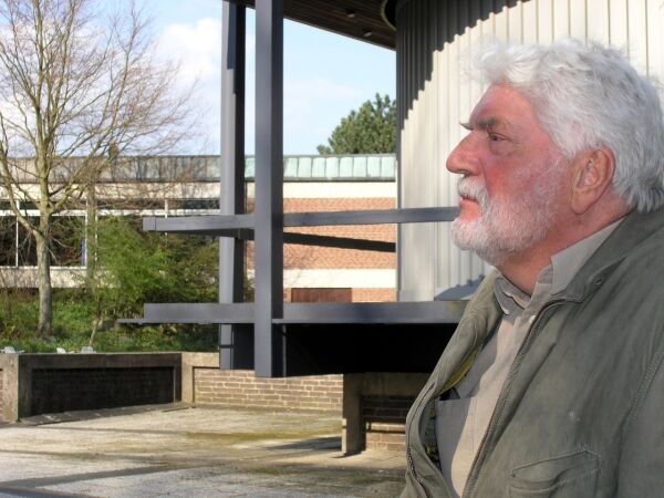 Architekt Peter Arp vor dem Konzertpavillon
