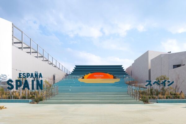 Spanischer Pavillon von Enorme Studio (Madrid), N�stor Montenegro von Extudio (Madrid) und Smart and Green Design (Madrid)