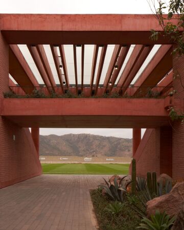 Fuballakademie in Guadalajara von Sordo Madaleno