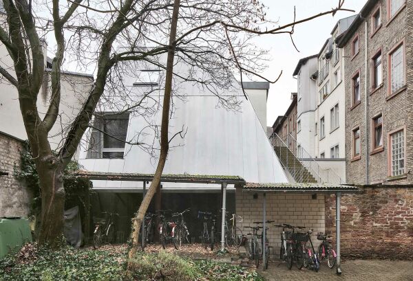 Wohnungsbau in Karlsruhe von AMUNT Martenson mit Martin Gjoleka