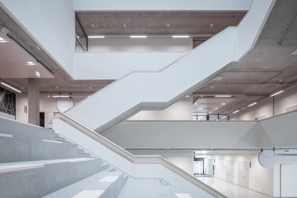 Lehrgeb�ude in Augsburg von BHBVT Architekten