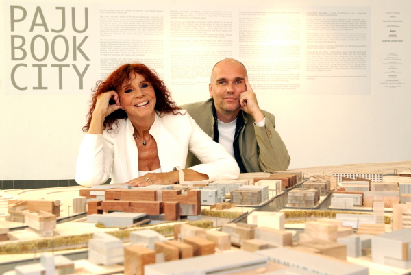 Seit 1994 Partner: Kristin Feireiss und Hans-Jrgen Commerell