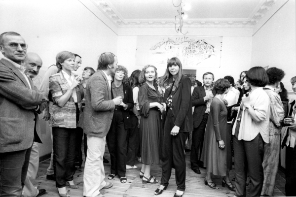 Kristin Feireiss auf der ersten Aedes-Ausstellung im Jahr 1980