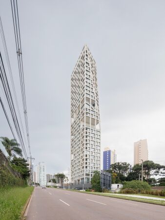 Wohnhochhaus in Curitiba von Architects Office + Triptyque