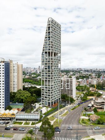 Wohnhochhaus in Curitiba von Architects Office + Triptyque