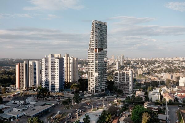 Wohnhochhaus in Curitiba von Architects Office + Triptyque