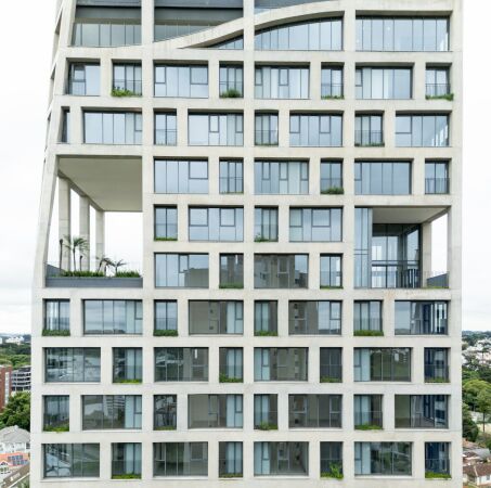 Wohnhochhaus in Curitiba von Architects Office + Triptyque