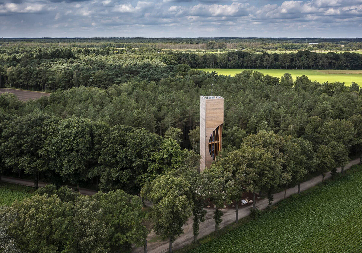 Für Mensch und Fledermaus - Aussichtsturm in Einderheide von NEXT architects