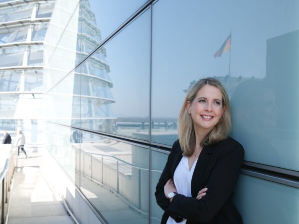 Verena Hubertz (SPD) wird Bundesministerin fr Wohnen, Stadtentwicklung und Bauwesen im Kabinett Merz.