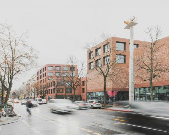 Erster Platz Kategorie Urbanes Flchenrecycling: Stiftungsensemble Spore Initative und Publix, Berlin Neuklln