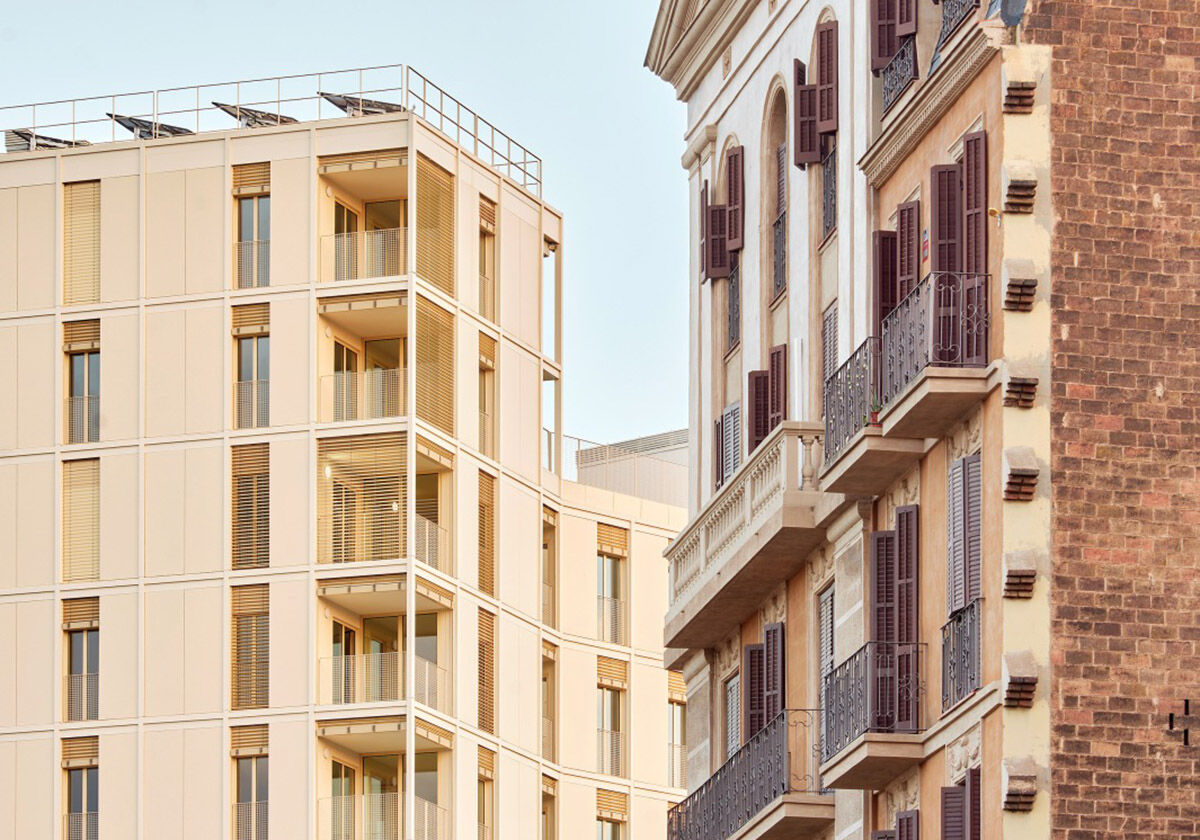 Und dazwischen Gemeinschaft - Sozialwohnungen in Barcelona von Vivas Arquitectos und Pau Vidal