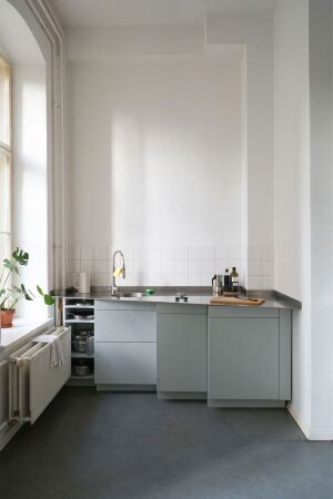 Brokche von Into Stories (Berlin)