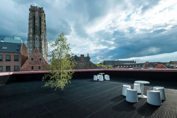 Umbau in Mechelen von dmvA architecten