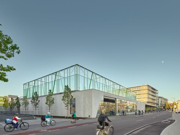 Gymnasium und Fahrradgarage von h4a