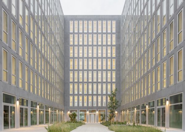B�ro- und Hotelkomplex bei Paris von KAAN Architecten