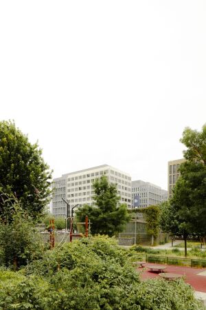 B�ro- und Hotelkomplex bei Paris von KAAN Architecten