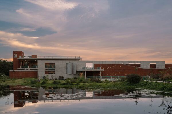 Bildungszentrum von Studio Naqshbandi