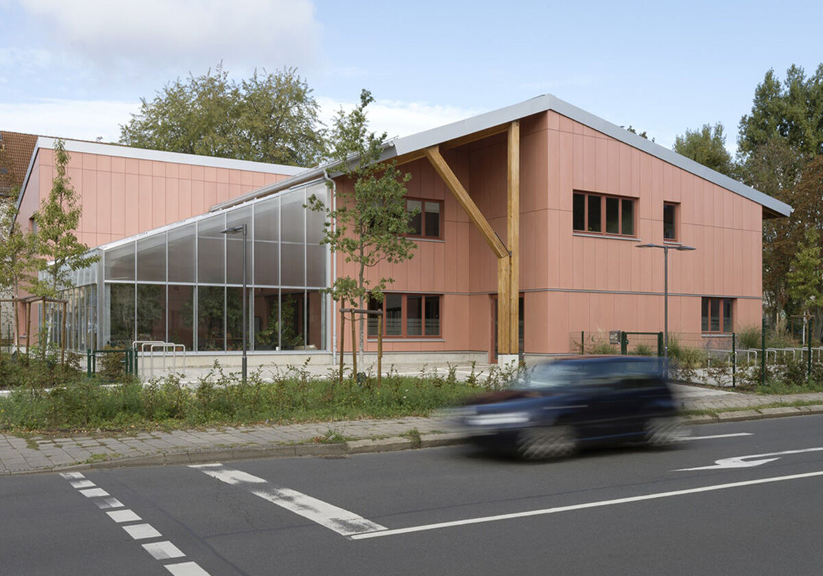 Töpfern, werken, zusammenkommen - Psychosoziales Gemeindezentrum in Leipzig von Irlenbusch von Hantelmann