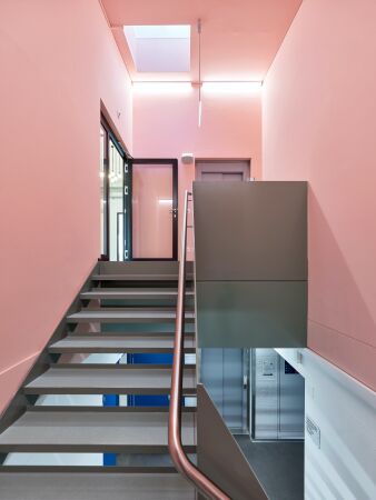 Tempor�re Erweiterung der Z�rcher Oper von EM2N