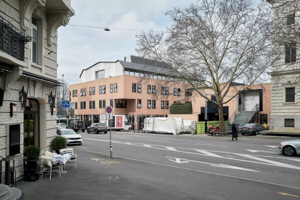 Temporre Erweiterung der Zrcher Oper von EM2N