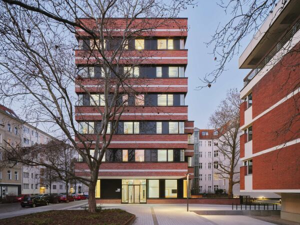 Brogebude in Berlin von pape+pape architekten