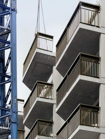 Hochhaus von Office Winhov und Office Haratori