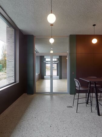 Hochhaus von Office Winhov und Office Haratori