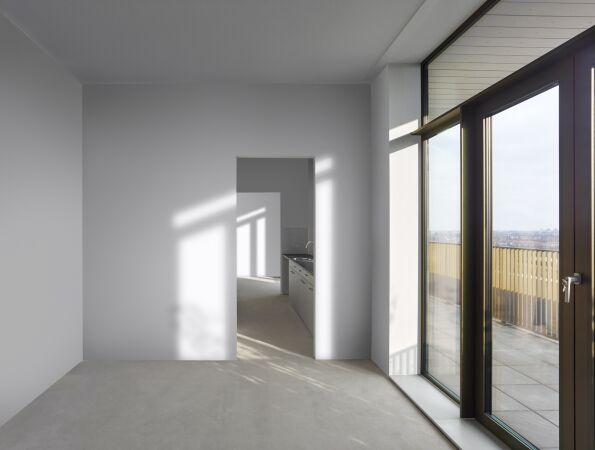 Hochhaus von Office Winhov und Office Haratori