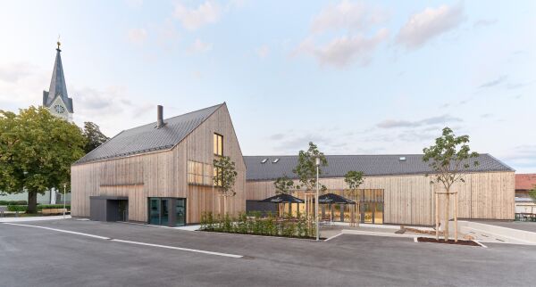 Ein Preis: Gemeindesaal in Legau von f64 Architekten und Stadtplaner (Kempten)