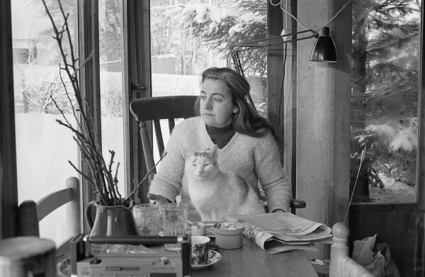 Alison und Snuff Smithson beim Frhstck am Wintermorgen des Groen Schnees, Februar 1978