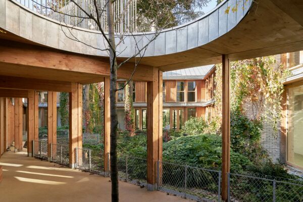 Kindergarten von Guilllaume Ramillien Architecture in Paris