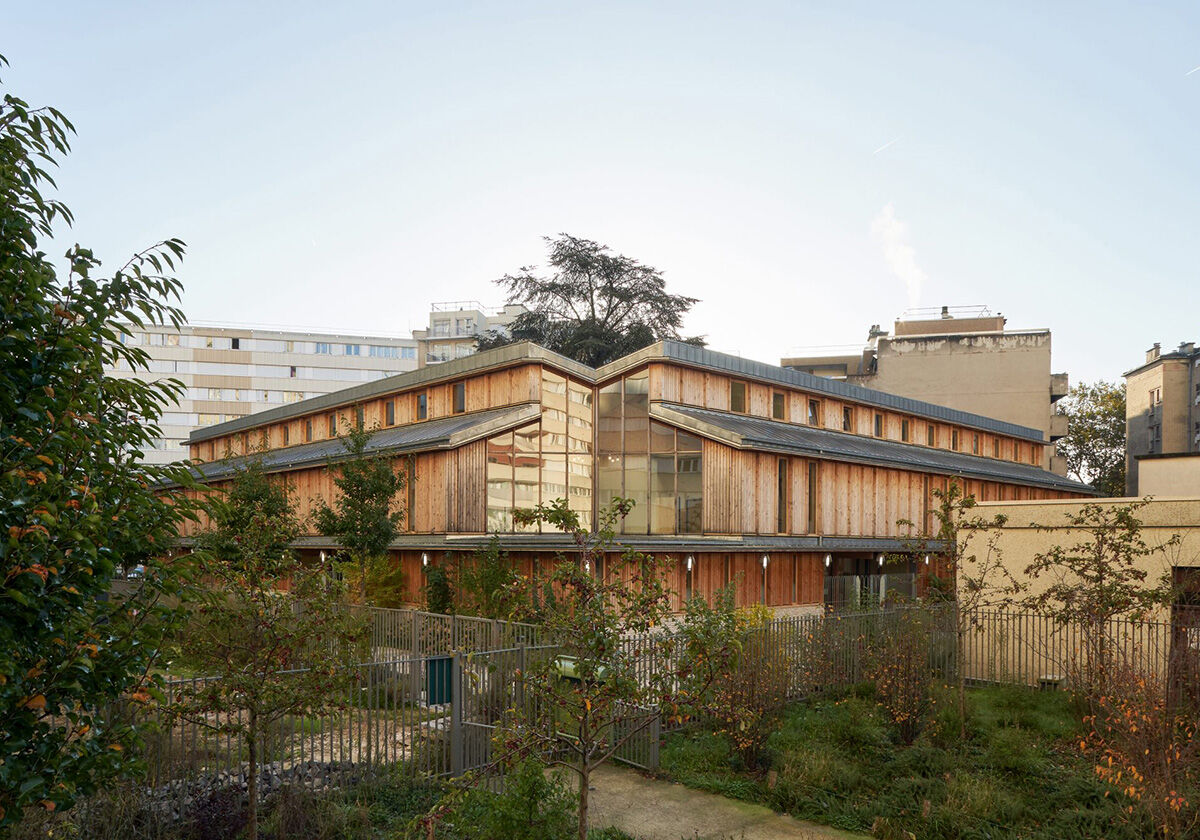 Hortus conclusus für die Kleinen - Kindergarten von Guillaume Ramillien Architecture in Paris
