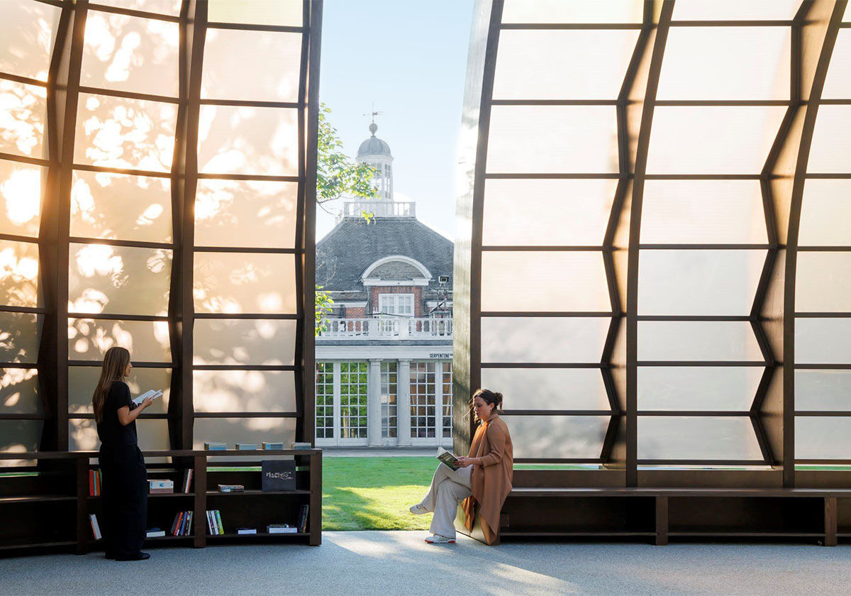 Austausch in der Zeitkapsel - Serpentine Pavilion von Marina Tabassum Architects